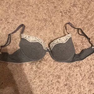 Grey Aerie T-shirt Bra, size 34B